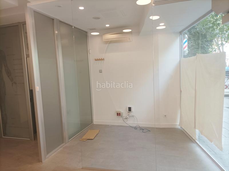 Foto b2330098-59d2-4ad4-8848-392e63d423e1. Locale commerciale in avenida de la universidad 35 in Leganés