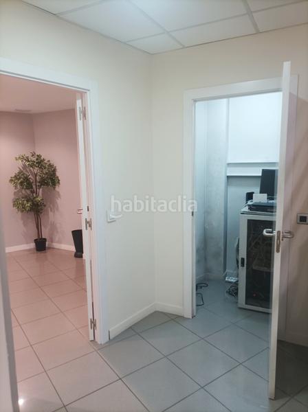 Foto d8ea9c62-5676-4d44-875d-bb6c33a3656a. Locale commerciale in avenida de la universidad 35 in Leganés