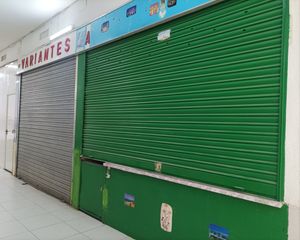 Business premise  Calle valladolid. Puesto en galer�a comercial cerca de puerta de acceso en el cent