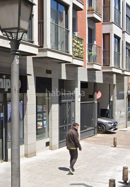 Foto 2665c504-e184-4042-937b-01e96d774987. Aparcament cotxe a calle de la fuente 3 a Casco Antiguo Leganés