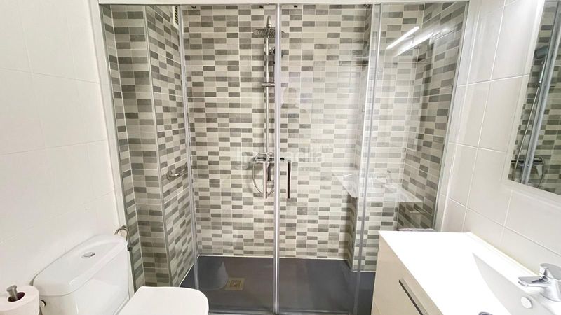 Foto b1007739-0a4d-4541-8b33-ba842301cb8d. Apartament amb piscina a Centre Pineda de Mar