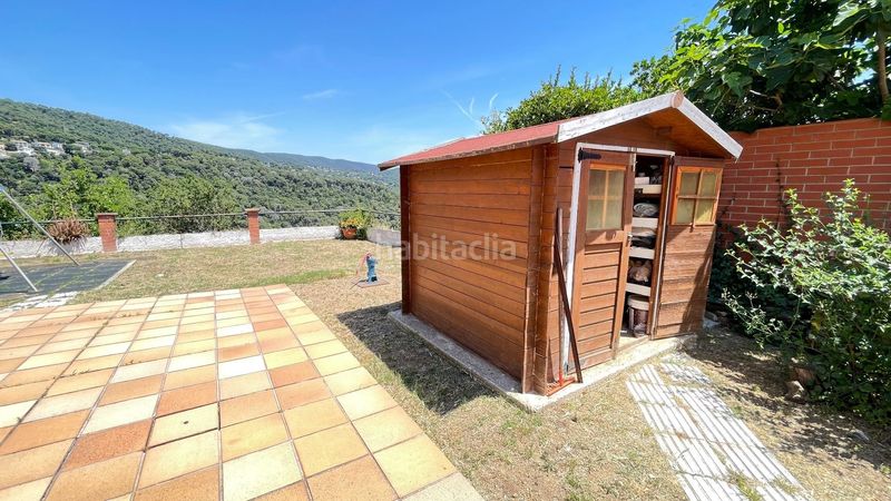 Foto b440d1f8-c6d3-41ea-9bc7-56d22f9e471d. Casa amb piscina a Sant Cebrià de Vallalta
