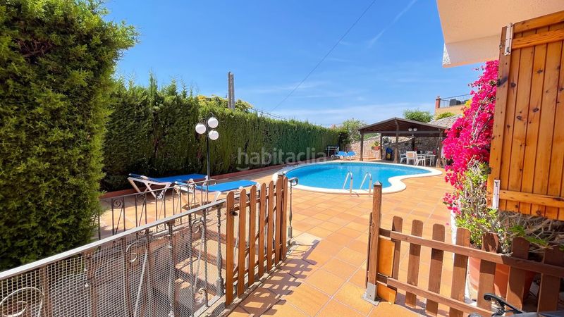 Foto b80fc64f-adf2-4ef9-8e15-43140a82e8b5. Casa amb piscina a Sant Cebrià de Vallalta