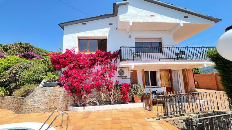 Foto bebc5a84-010c-4807-9105-9f2cbc0801b4. Casa amb piscina a Sant Cebrià de Vallalta