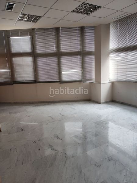 Foto 420d9a56-8175-4b6d-a1a0-2d59bd8e773d. Affitto ufficio in Casco Antiguo Mairena del Aljarafe