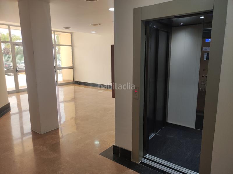 Foto 150eafdb-d3fe-4fa3-bc6a-144371b17806. Bureau avec chauffage dans Pisa Mairena del Aljarafe