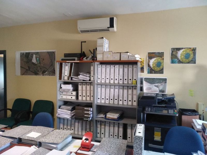 Foto 04c5bcc2-c5ce-4fb4-9822-28cd0b4a0284. Ufficio in Gelves