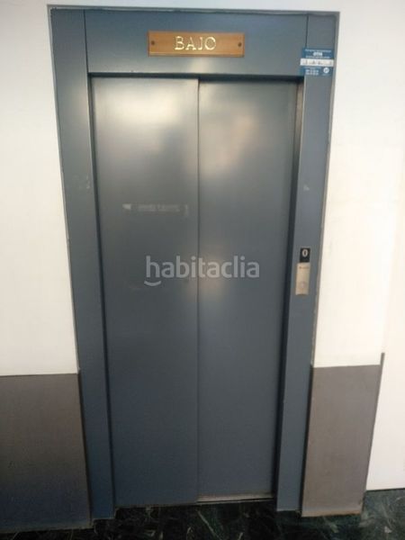 Foto 2dc15d41-c902-4391-b8d5-3abf661cb950. Ufficio in Gelves