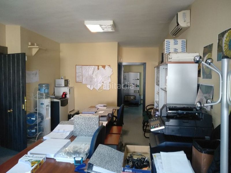 Foto 381ab399-e826-41bc-9126-bfa117e34cdc. Ufficio in Gelves