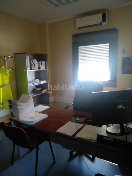 Foto 5eae273e-1372-41a9-83ed-8468e7e830a4. Ufficio in Gelves