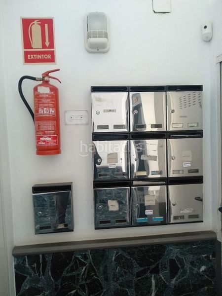 Foto d223938a-165c-4b2b-af84-987cf2a340f4. Ufficio in Gelves