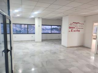 Location Bureau  Horizonte. Oficina de 200m2 en la mejor zona del pisa
