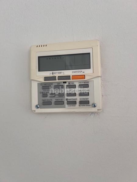 Foto 97eeddcf-da81-4d2d-97de-ed5f75dcd326. Miete büro mit heizung in Pisa Mairena del Aljarafe