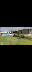 Casa  Mandarina. Chalet independiente con una moderna edificación