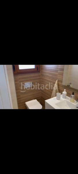 Foto f620bef9-2b5e-4dbd-aa24-0e20a185cbe0. Casa chalet independiente con una moderna edificación en Mairena del Aljarafe