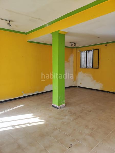 Foto a977f8b4-5f3a-46fe-8ea8-4b7f70f18cf1. Alquiler local comercial zona centrica en Gelves