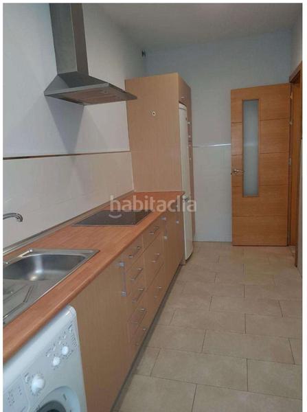 Foto d8d6e879-811a-4917-b565-e87f4aa38a0d. Alquiler piso en avd. de coria 59 oportunidad amueblado!!!!!!! en Gelves