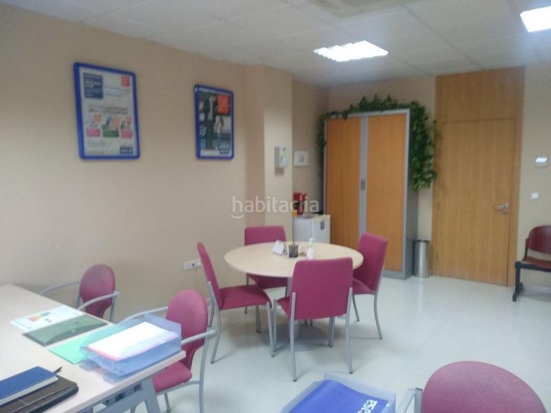Foto ff3a556f-9b6f-4a1a-9df1-abe77afbe4a1. Location bureau dans perú 49 dans Avenida Juan Diego Bormujos