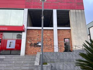 Affitto Locale commerciale in Comercio 8. Edificio para comercio u oficinas