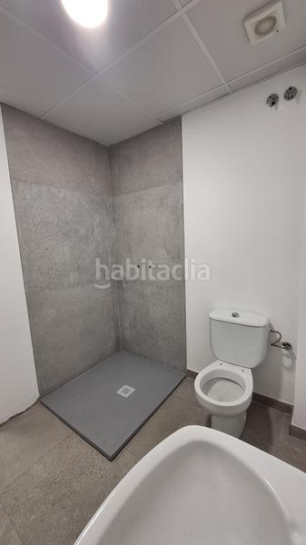 Foto f98c7d80-d3cd-4d3a-9673-c27bc0ce7eb3. Location bâtiment à usage industriel dans Pisa Mairena del Aljarafe