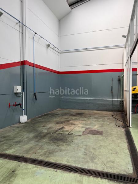Foto 0be3a0f0-c4d9-4fc9-a2c2-8d9188bb843b. Alquiler nave industrial talles mecánico en funcionamiento!!! en Santiponce