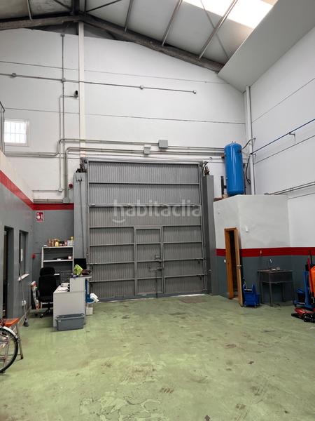 Foto 98cec829-394b-4834-a658-c47060fc41a9. Alquiler nave industrial talles mecánico en funcionamiento!!! en Santiponce