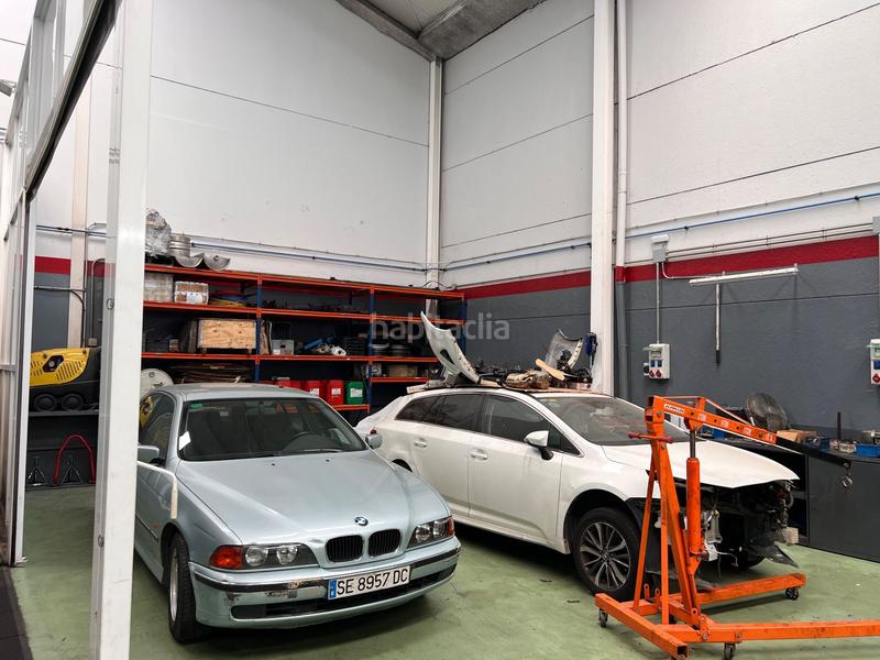 Foto 9acb6b0f-0db8-443d-b821-3a28f5288c47. Alquiler nave industrial talles mecánico en funcionamiento!!! en Santiponce