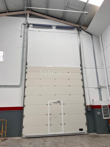 Foto b7fa7d9f-4fc2-42af-aab3-b1eacce0310c. Alquiler nave industrial talles mecánico en funcionamiento!!! en Santiponce
