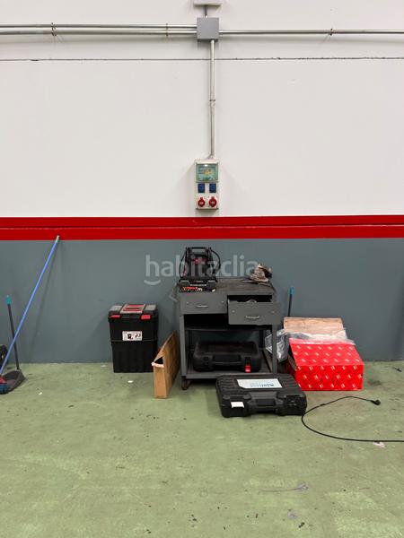 Foto ce8419c2-37a1-46fd-8389-b3ea5c80db4e. Alquiler nave industrial talles mecánico en funcionamiento!!! en Santiponce