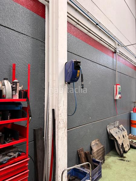 Foto de982d49-ebde-485a-b5a1-a12f9dcde068. Alquiler nave industrial talles mecánico en funcionamiento!!! en Santiponce