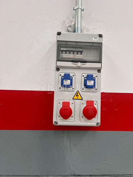 Foto 1f2bf04d-f378-46c5-a957-5fbc265a5b99. Rent industrial building in Santiponce