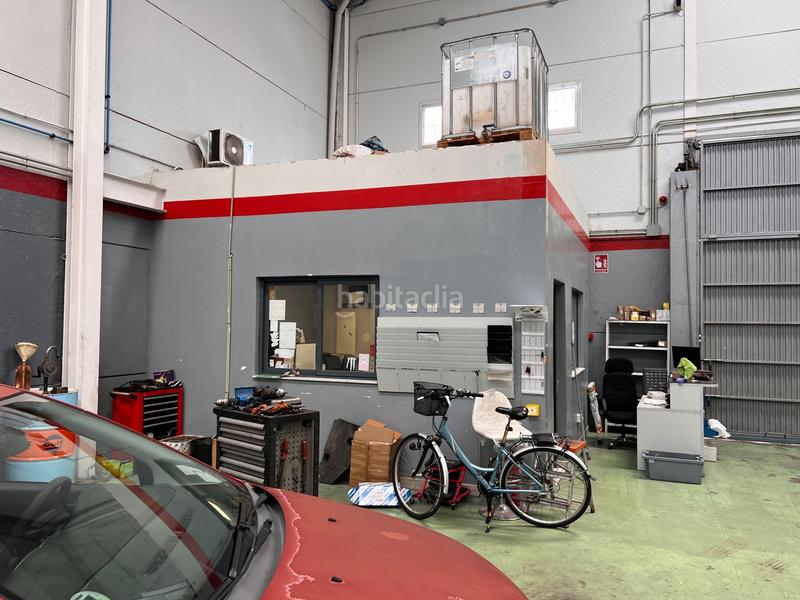 Foto d856537a-46c1-477b-891e-64420ec64df4. Rent industrial building in Santiponce