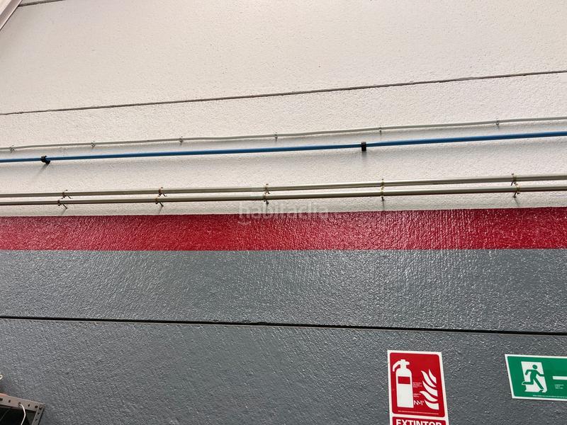 Foto f4c655f6-de93-4791-b327-2290d36fa120. Rent industrial building in Santiponce