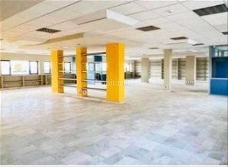 Foto 0dbe4684-da23-4ccc-a00c-a2c80a43ac17. Alquiler oficina edificio completo con muchas posibilidades de negocio. en Mairena del Aljarafe