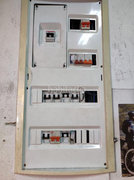 Foto 4dc1a4fa-09ac-47cb-a5e6-2f81df0242c3. Local comercial a Lepanto Mairena del Aljarafe