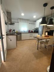 Casa  Magdalena murillo. Amplia vivienda independiente con garaje y piscina privada. agen