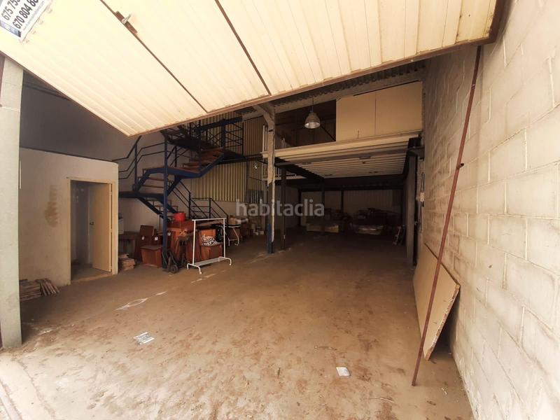 Foto 15d688ce-59f8-44ef-ab26-541cb419e62d. Affitto capannone industriale in Pisa Mairena del Aljarafe