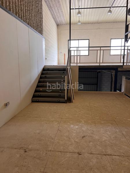 Foto 6d149a3c-5022-49f1-9023-ea02997cbab7. Alquiler nave industrial nave 300m2 Pisa en Pisa Mairena del Aljarafe