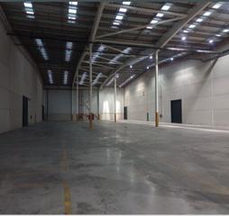 Lloguer Nau industrial  Carmona. Nave industrial 3.500m2