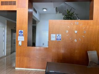 Alquiler Oficina en Averroes 8. Oficina 100m2 edificio acropolis