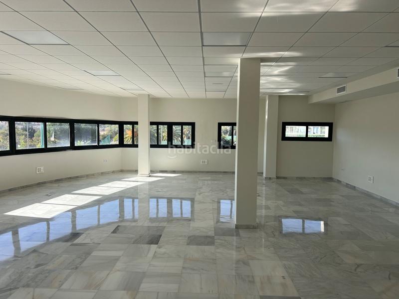 Foto 620101f1-2db9-4a2a-bdf4-74f5e0459547. Alquiler oficina  cerca de la pasarela Pisa. en Mairena del Aljarafe