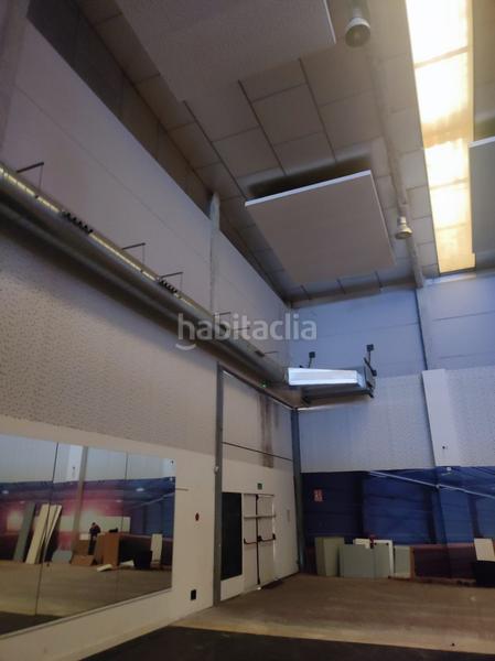 Foto 20e7973d-18db-4586-9ae0-c4297f89c72c. Bâtiment à usage industriel dans Gelves