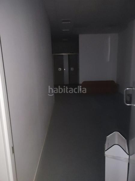 Foto 3e401122-1df3-4640-adf3-729aa73f3f48. Bâtiment à usage industriel dans Gelves