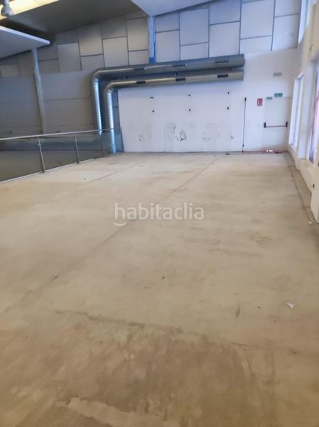 Foto f153c15c-273f-4d19-8d22-85f28940988c. Bâtiment à usage industriel dans Gelves