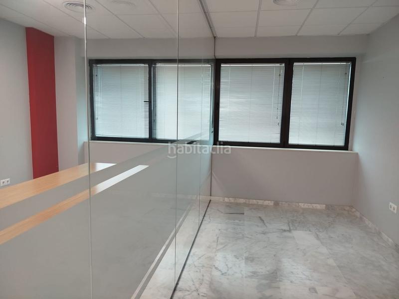 Foto 2ff0943d-2050-4fdb-abf3-31e963d8e97b. Alquiler oficina en industria 5 ofinas metropol!!! en Mairena del Aljarafe