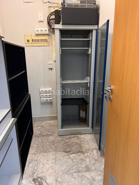 Foto af4d21b3-3ba1-49e7-9d95-40cfdee67bfa. Affitto ufficio con riscaldamento in Pisa Mairena del Aljarafe
