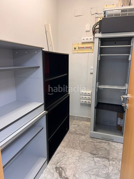 Foto ff8bf861-1aa6-4c10-9f9c-8e8899b30232. Affitto ufficio con riscaldamento in Pisa Mairena del Aljarafe