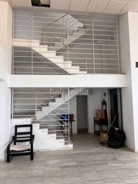 Foto 05d0e2e6-b835-44fb-8a59-1669278b5bfc. Alquiler edificio  en alquiler citec en Gelves