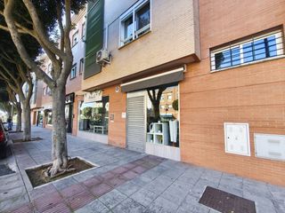 Lloguer Local Comercial a Palomares del Río. Local comercial completamente terminado!!