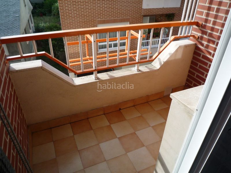 Foto aeff8a7a-e636-485b-8d3a-b4654c44495c. Pis amb aparcament a Cacabelos